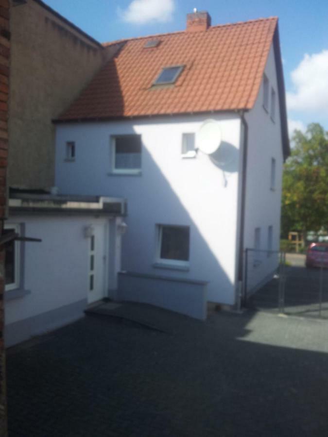 Kleines Apartement Zwischen Ega Und Messe Erfurt Luaran gambar