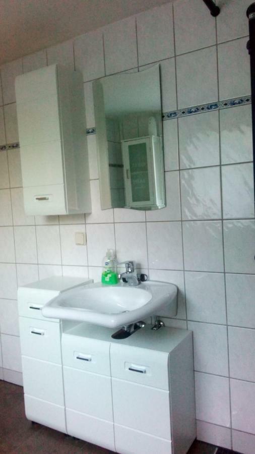 Kleines Apartement Zwischen Ega Und Messe Erfurt Luaran gambar