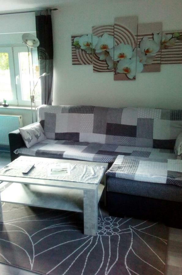 Kleines Apartement Zwischen Ega Und Messe Erfurt Luaran gambar